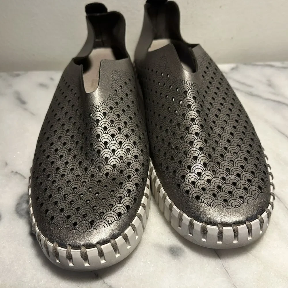 Ilse Jacobsen Metallic silver bullet  Perforated Leather Tulip Slip On Sneakers